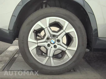 2026 BMW X1 xDrive28i - miniatura 11