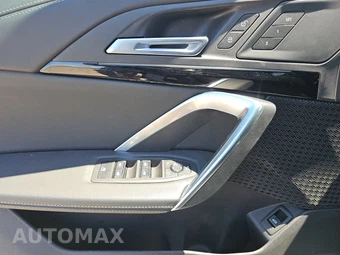 2026 BMW X1 xDrive28i - miniatura 15