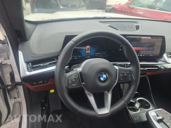 2026 BMW X1 xDrive28i - miniatura 15