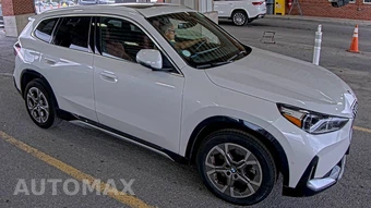 2026 BMW X1 xDrive28i - miniatura 3