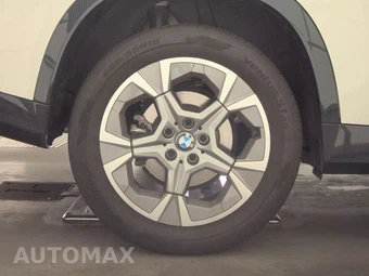2026 BMW X1 xDrive28i – miniatura 11