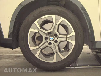 2026 BMW X1 xDrive28i – miniatura 9
