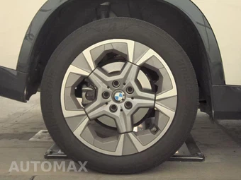 2026 BMW X1 xDrive28i - miniatura 11