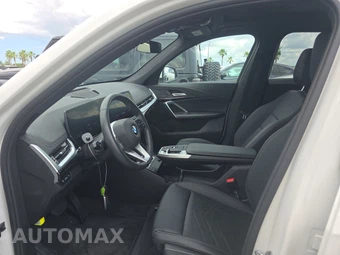 2026 BMW X1 xDrive28i - miniatura 13