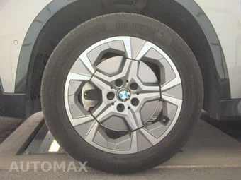 2026 BMW X1 xDrive28i - miniatura 9