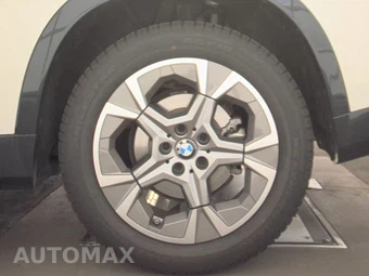 2026 BMW X1 xDrive28i - miniatura 12