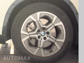 2026 BMW X1 xDrive28i - miniatura 9