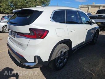 2026 BMW X1 xDrive28i - miniatura 4