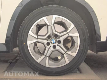 2026 BMW X1 xDrive28i – miniatura 10