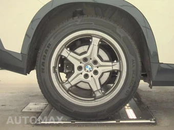 2026 BMW X1 xDrive28i - miniatura 11