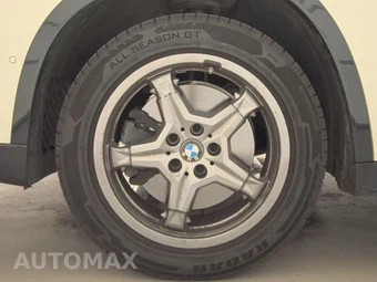 2026 BMW X1 xDrive28i - miniatura 9