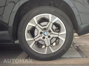 2026 BMW X1 xDrive28i - miniatura 12
