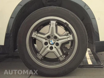 2026 BMW X1 xDrive28i - miniatura 10