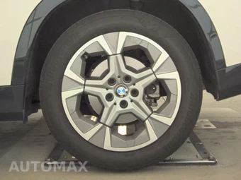 2026 BMW X1 xDrive28i - miniatura 12