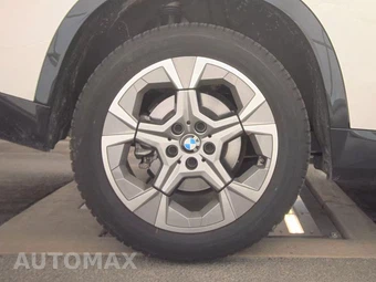 2026 BMW X1 xDrive28i - miniatura 11