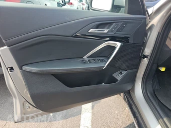 2026 BMW X1 xDrive28i - miniatura 15