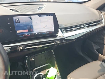 2026 BMW X1 xDrive28i - miniatura 17