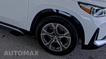 2026 BMW X1 xDrive28i - miniatura 8