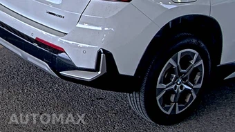 2026 BMW X1 xDrive28i - miniatura 9