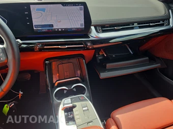 2026 BMW X1 xDrive28i - miniatura 17