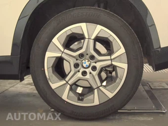2026 BMW X1 xDrive28i - miniatura 12