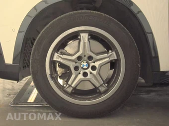 2026 BMW X1 xDrive28i - miniatura 9