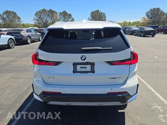 2026 BMW X1 xDrive28i - miniatura 5