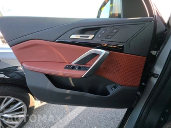 2026 BMW X1 xDrive28i - miniatura 15