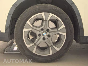 2026 BMW X1 xDrive28i - miniatura 9