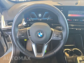 2026 BMW X1 xDrive28i - miniatura 10