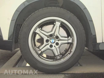 2026 BMW X1 xDrive28i - miniatura 9