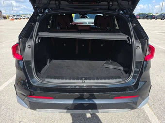 2026 BMW X1 xDrive28i - miniatura 23