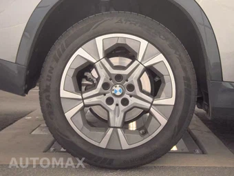 2026 BMW X1 xDrive28i - miniatura 11