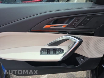 2026 BMW X1 xDrive28i – miniatura 9