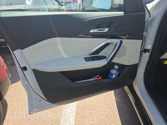 2026 BMW X1 xDrive28i - miniatura 15