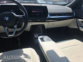 2026 BMW X1 xDrive28i - miniatura 17