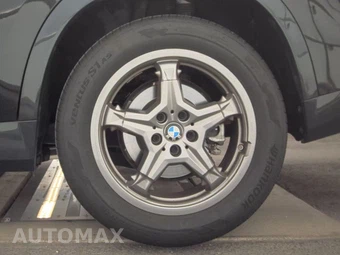 2026 BMW X1 xDrive28i - miniatura 12