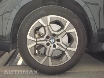 2026 BMW X1 xDrive28i - miniatura 9