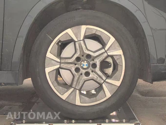 2026 BMW X1 xDrive28i - miniatura 10