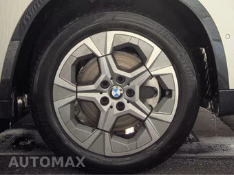2026 BMW X1 xDrive28i - miniatura 10