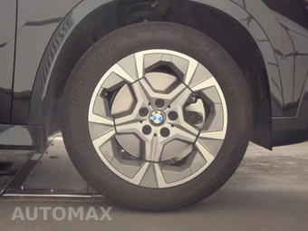 2026 BMW X1 xDrive28i - miniatura 10