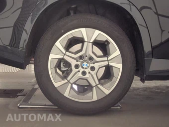 2026 BMW X1 xDrive28i - miniatura 11