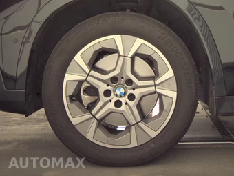 2026 BMW X1 xDrive28i - miniatura 9