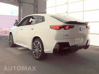 2026 BMW X2 Sports Activity Coupe M35i - miniatura 8