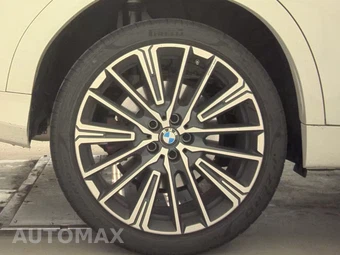 2026 BMW X2 Sports Activity Coupe M35i - miniatura 11