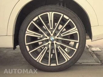 2026 BMW X2 Sports Activity Coupe M35i - miniatura 12