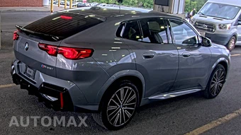 2026 BMW X2 Sports Activity Coupe M35i - miniatura 4