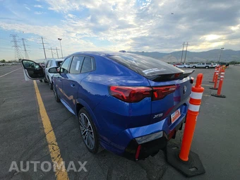 2026 BMW X2 Sports Activity Coupe M35i - miniatura 6