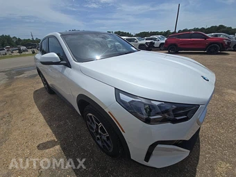 2026 BMW X2 Sports Activity Coupe xDrive28i - miniatura 3