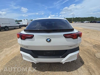 2026 BMW X2 Sports Activity Coupe xDrive28i - miniatura 5